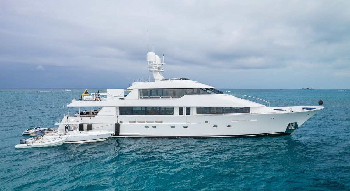 AVALINA yacht charter 1