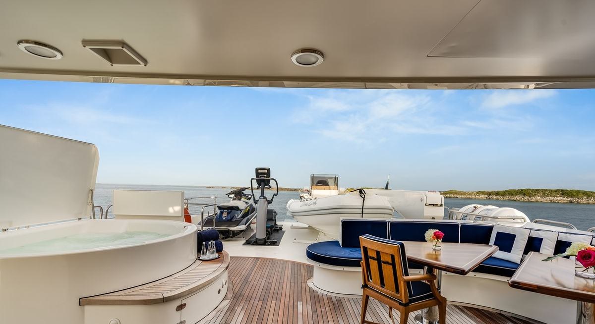 AVALINA yacht charter 4