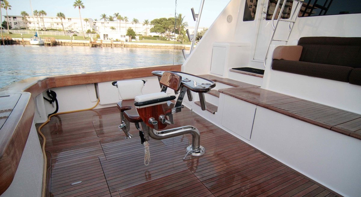 AWAY WE GO AGAIN yacht charter 4