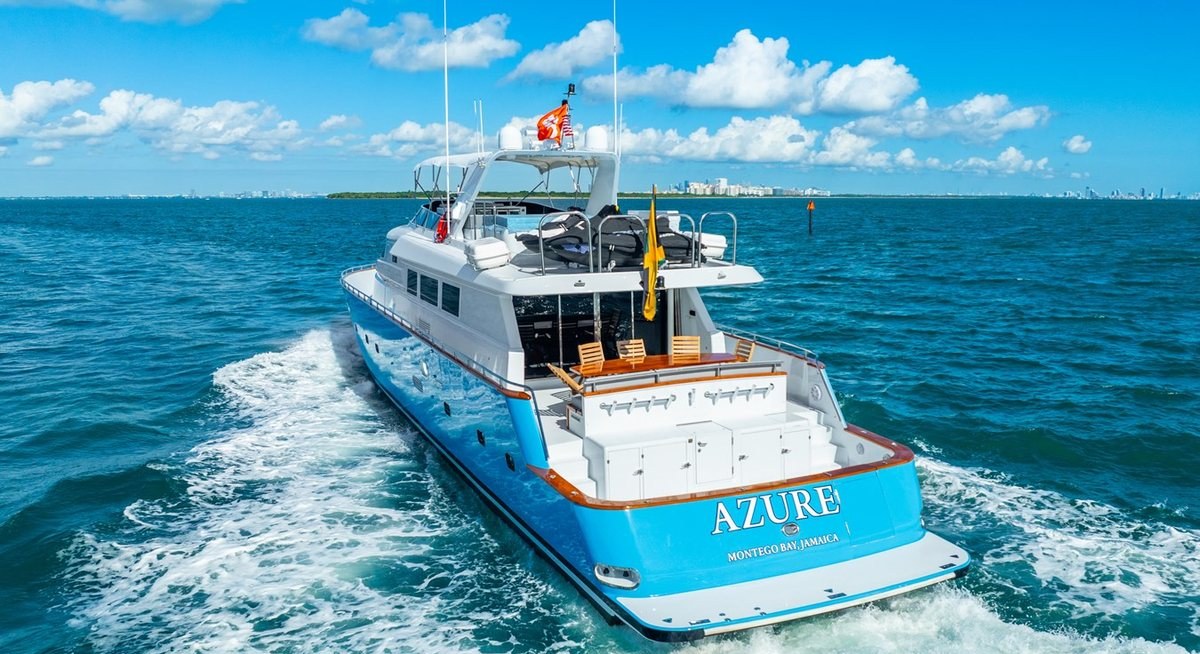 AZURE yacht charter 5