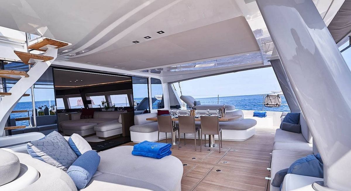 BABAC yacht charter 4