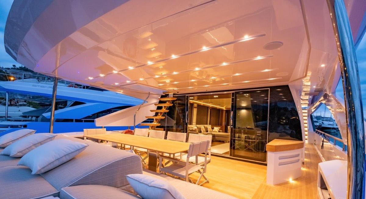 BACCARAT yacht charter 4