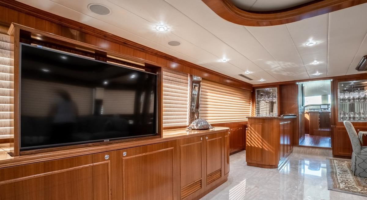 BAD DADDY yacht charter 3