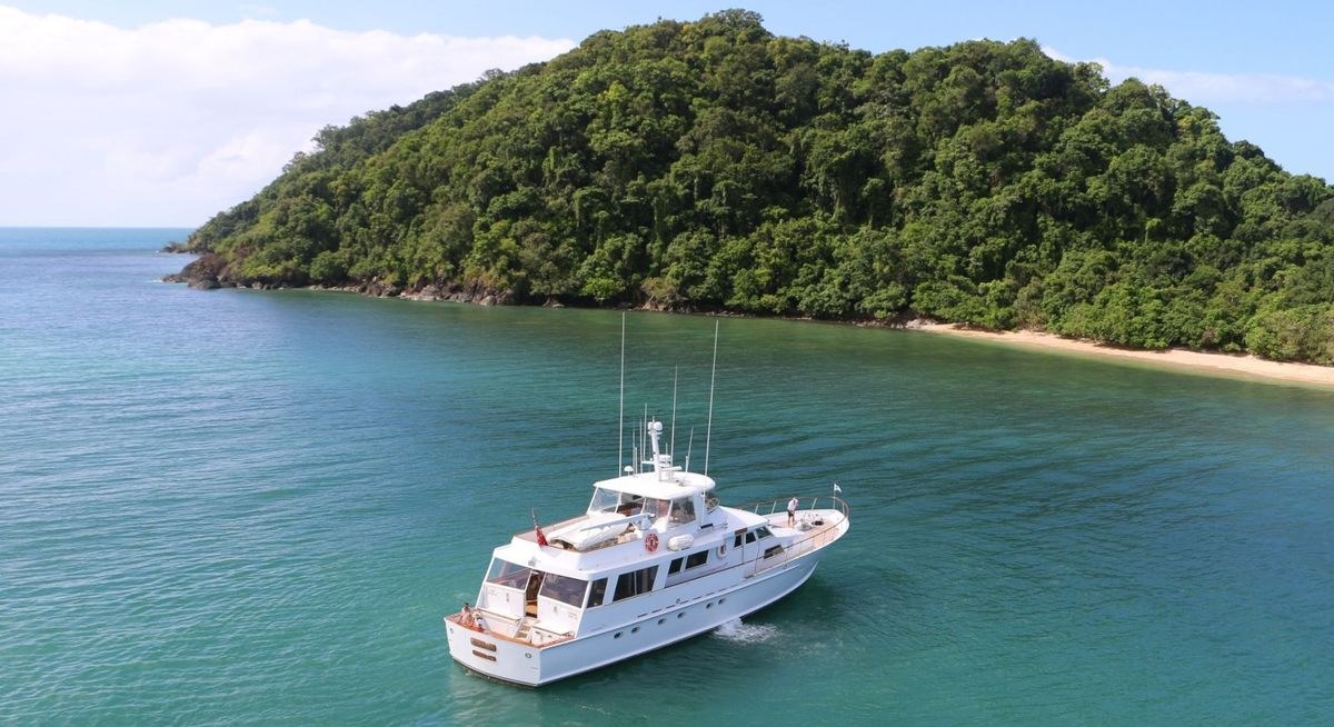 BAHAMA yacht charter 1