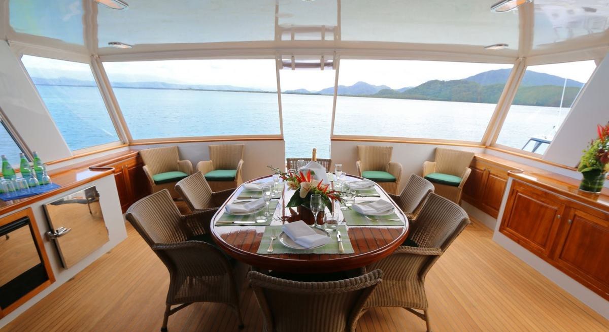 BAHAMA yacht charter 4