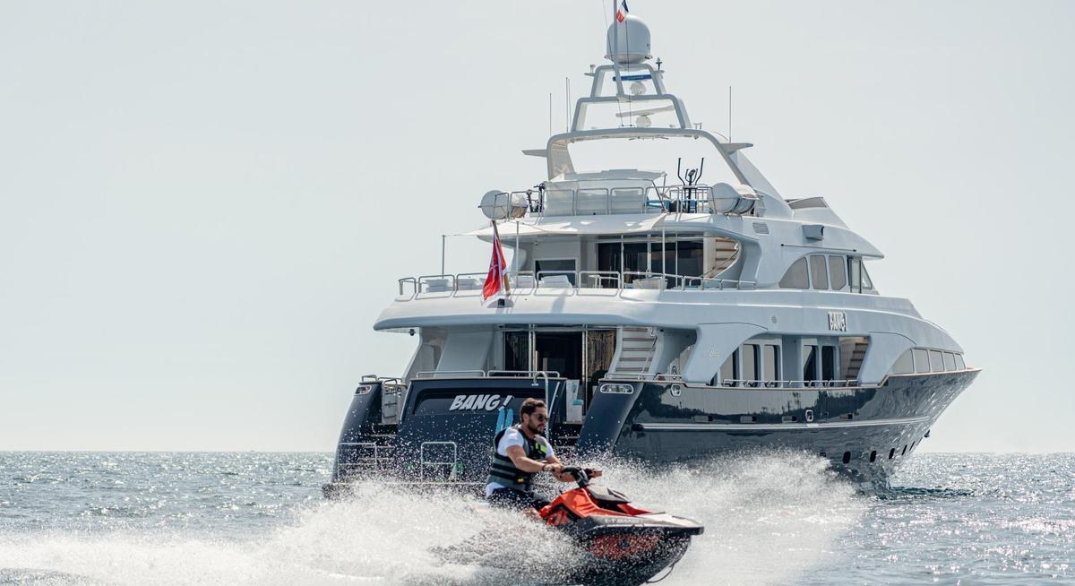 BANG! yacht charter 5