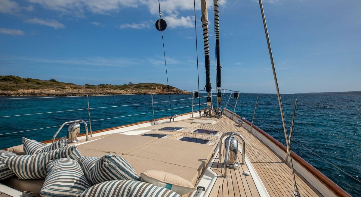 BARE NECESSITIES yacht charter 2