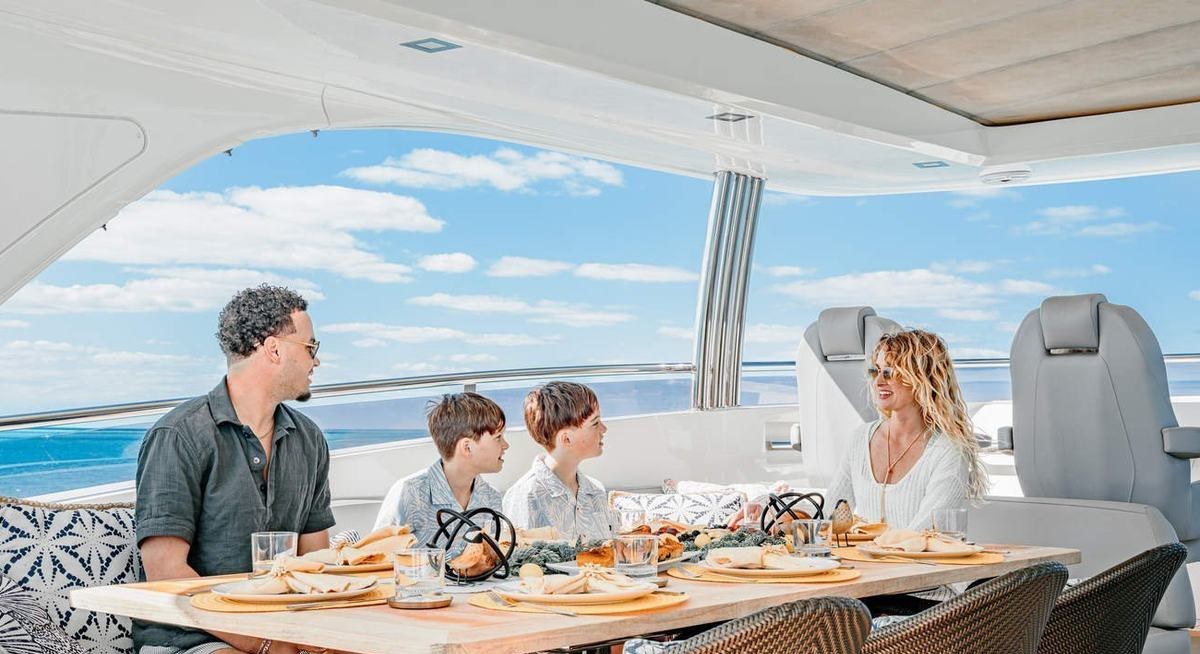 BEACHFRONT II yacht charter 4