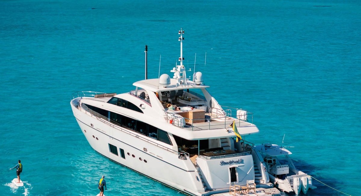 BEACHFRONT II yacht charter 5
