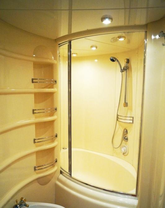 BEAUTY yacht charter 3