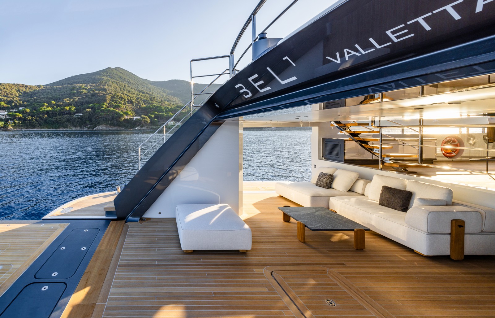 BEL 1 yacht charter 4