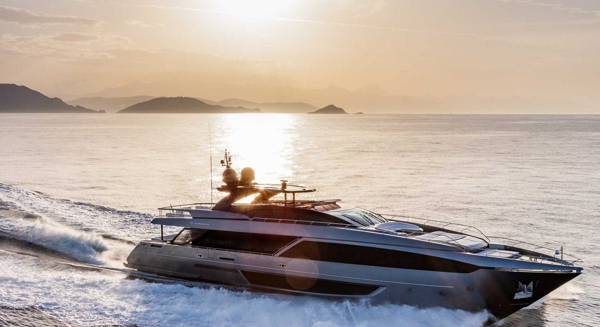 BELLA DONNA yacht charter 1