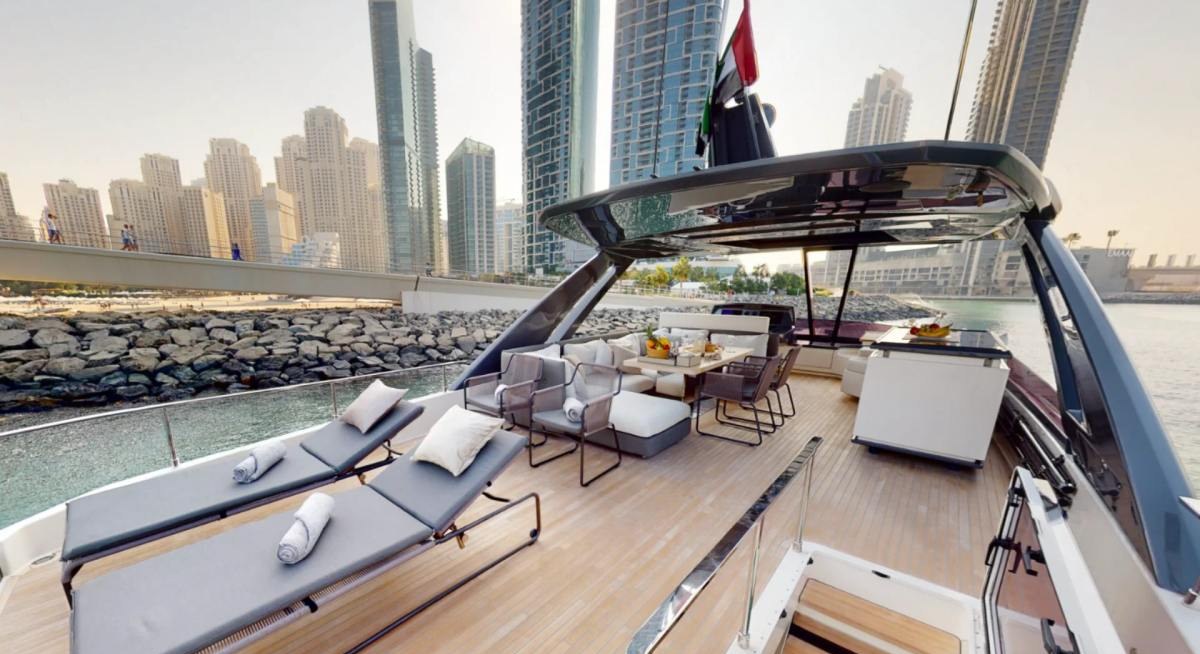BELLA III yacht charter 2