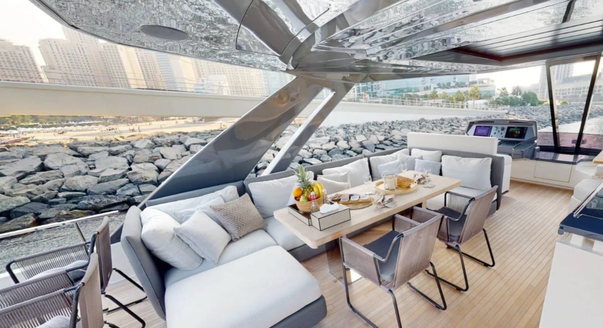 BELLA III yacht charter 4