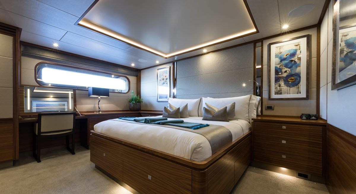 BELLE yacht charter 4