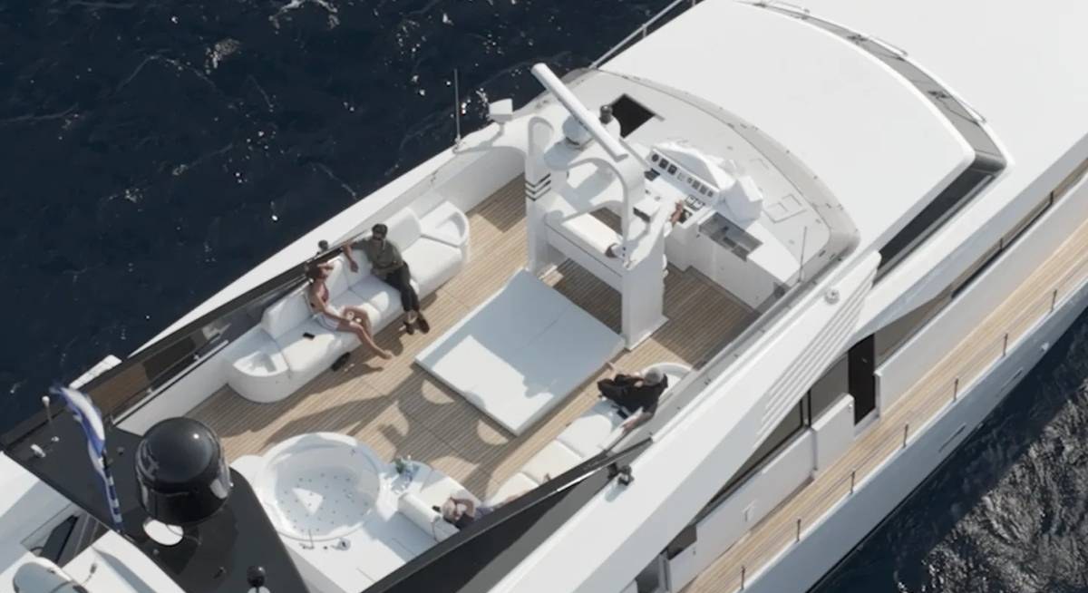 BELLINI yacht charter 3