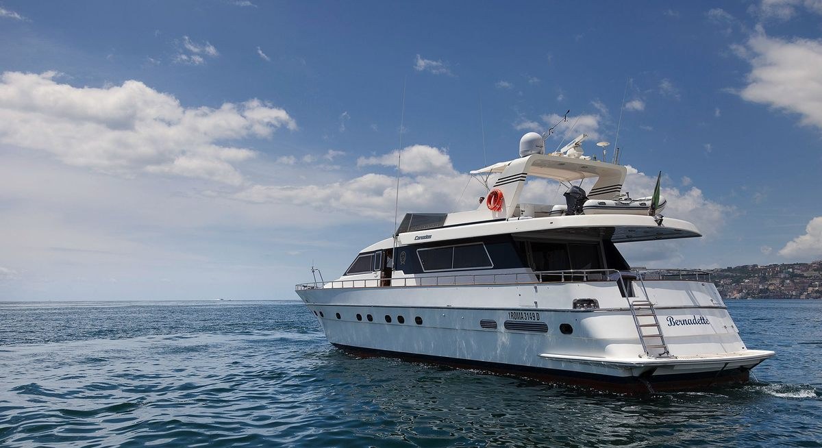 BERNADETTE yacht charter 2