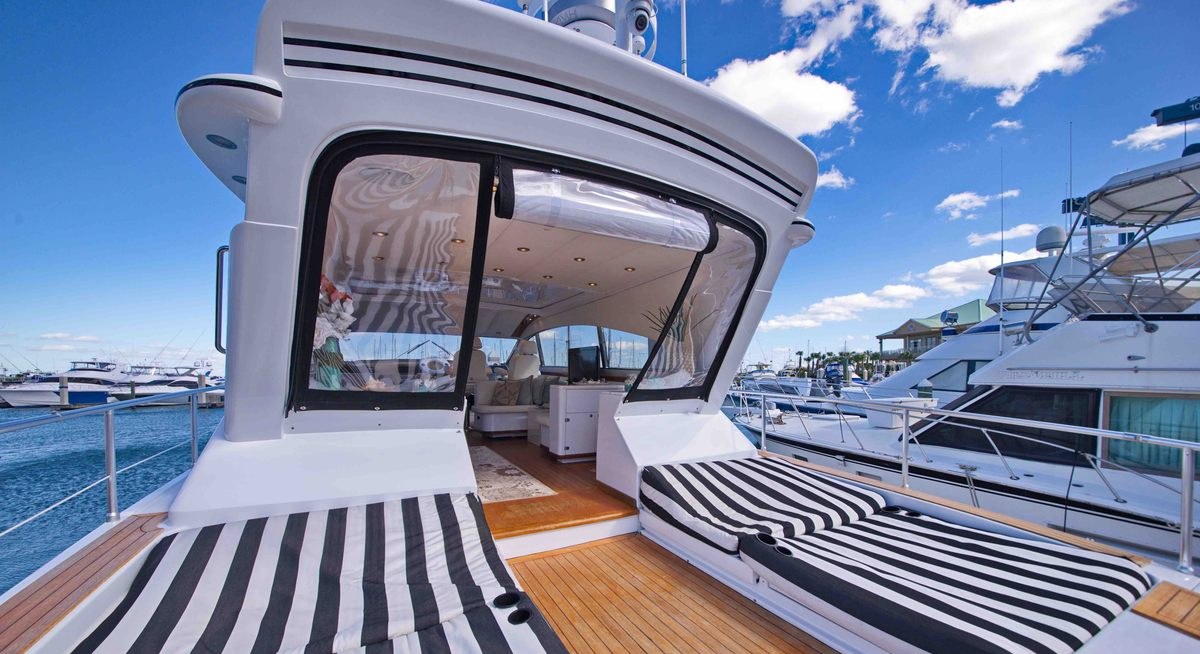 BET ON IT yacht charter 2