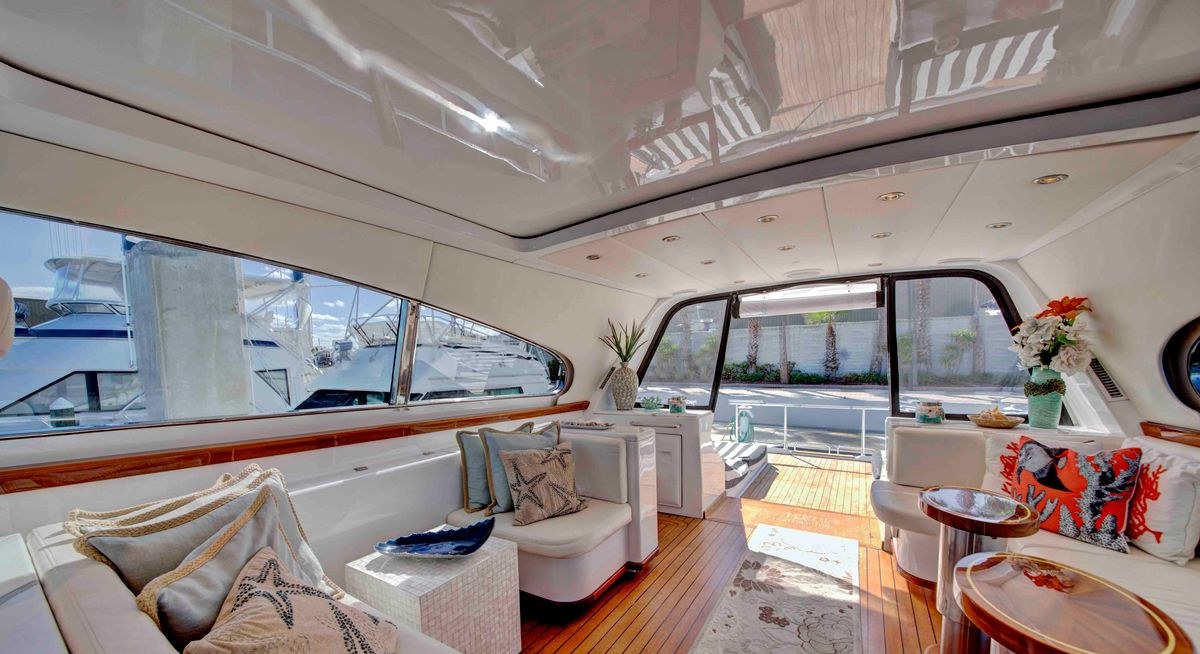 BET ON IT yacht charter 4