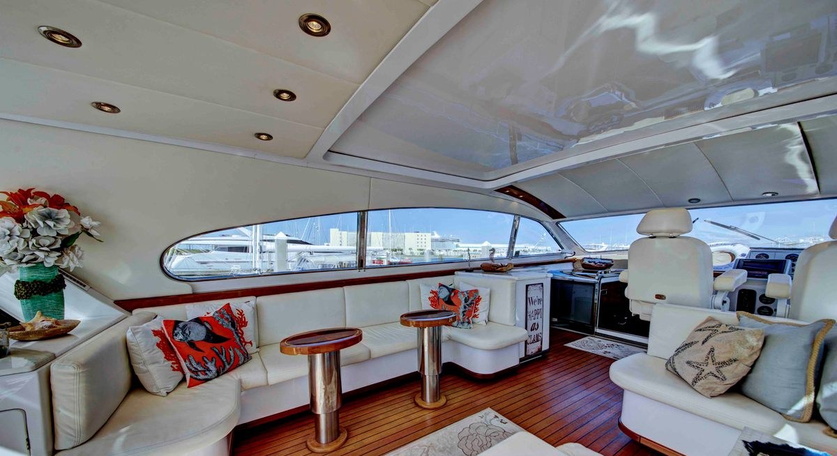 BET ON IT yacht charter 5