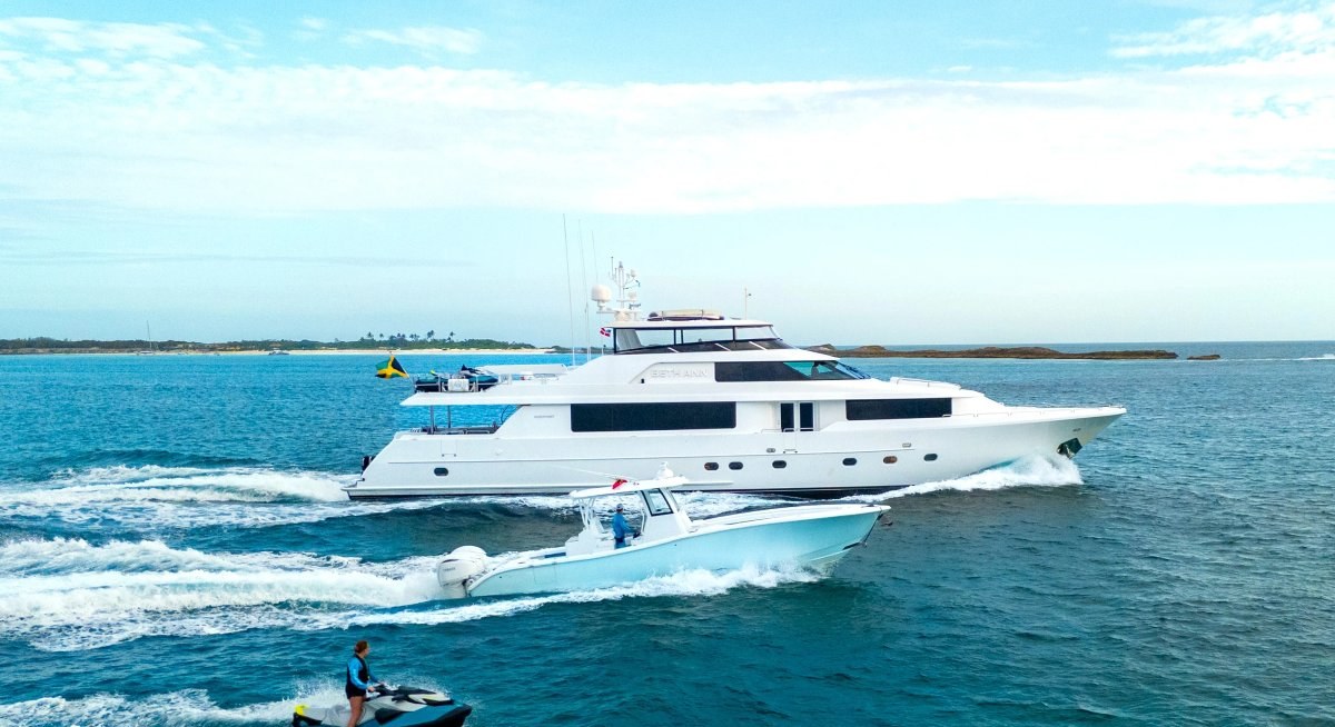BETH ANN yacht charter 5