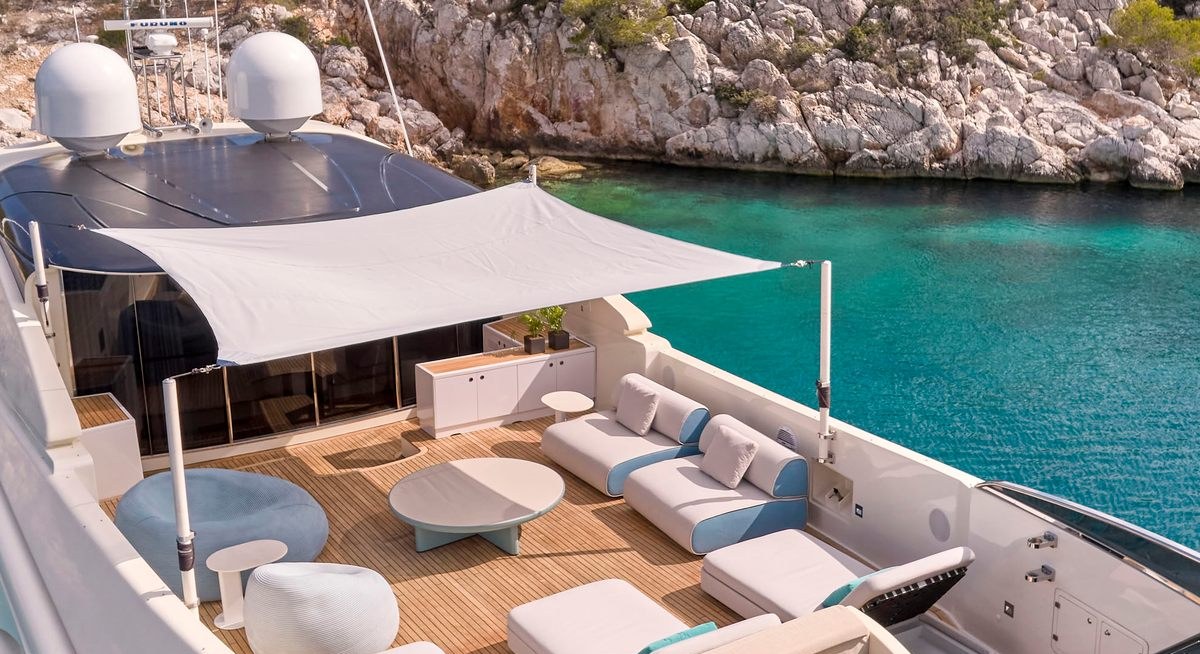 BEYOND yacht charter 2