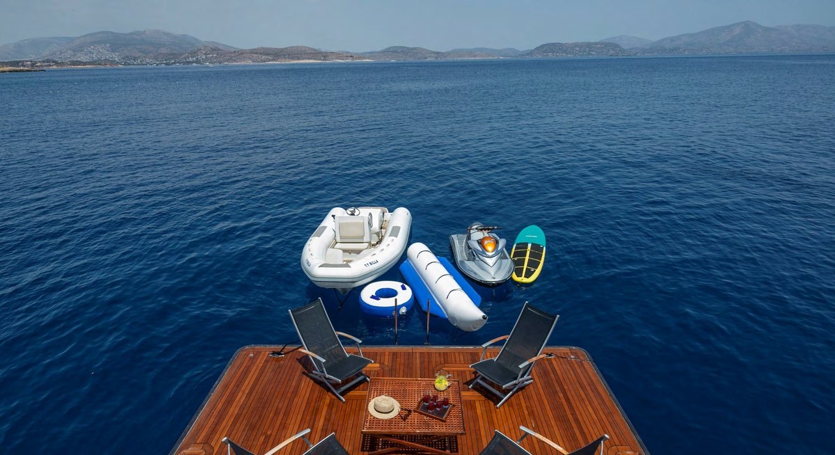 BILLA yacht charter 5