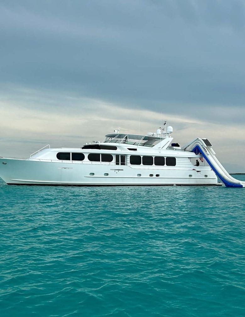 BIRDY yacht charter 2