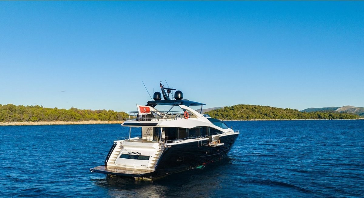 BLACK MAMBA yacht charter 5