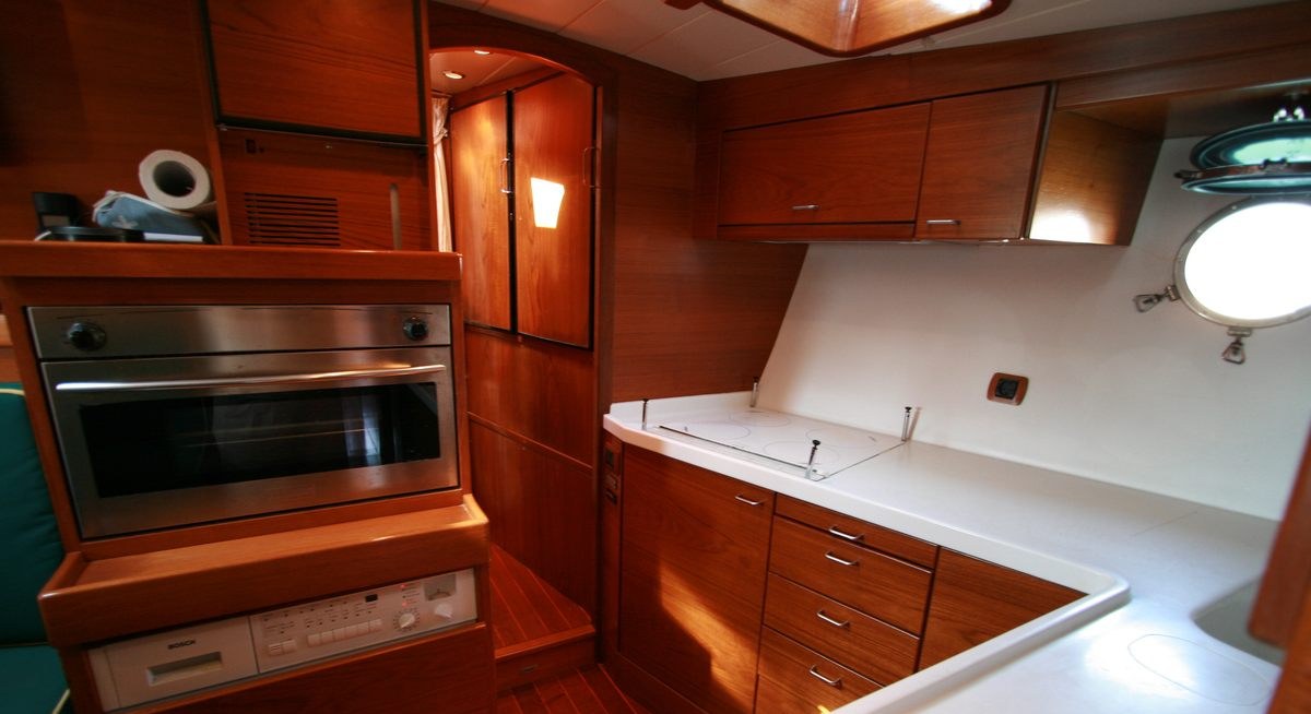 BLALUMAR yacht charter 4