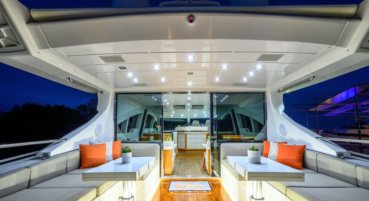 BLANC yacht charter 2
