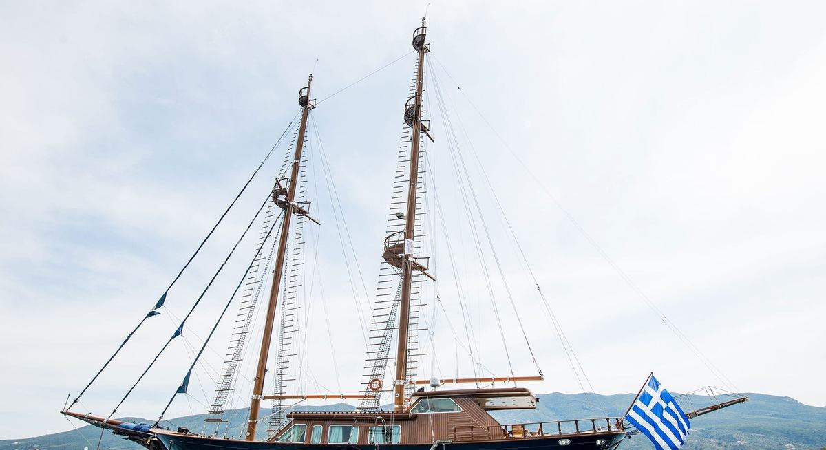 BLUE DREAM yacht charter 1