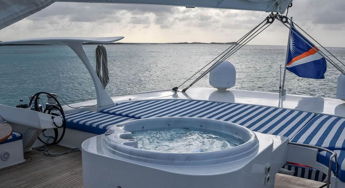 BLUE GRYPHON yacht charter 2