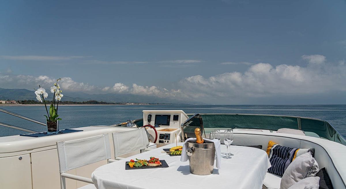 BLUE ICE yacht charter 3