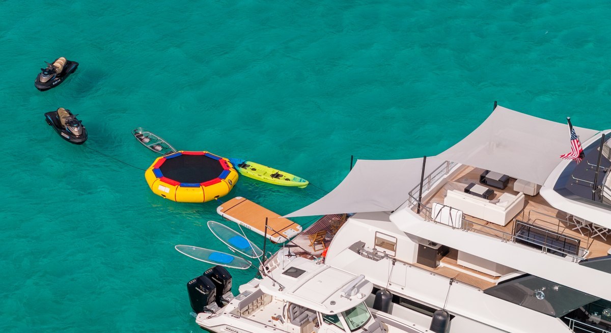 BOA VIDA yacht charter 5