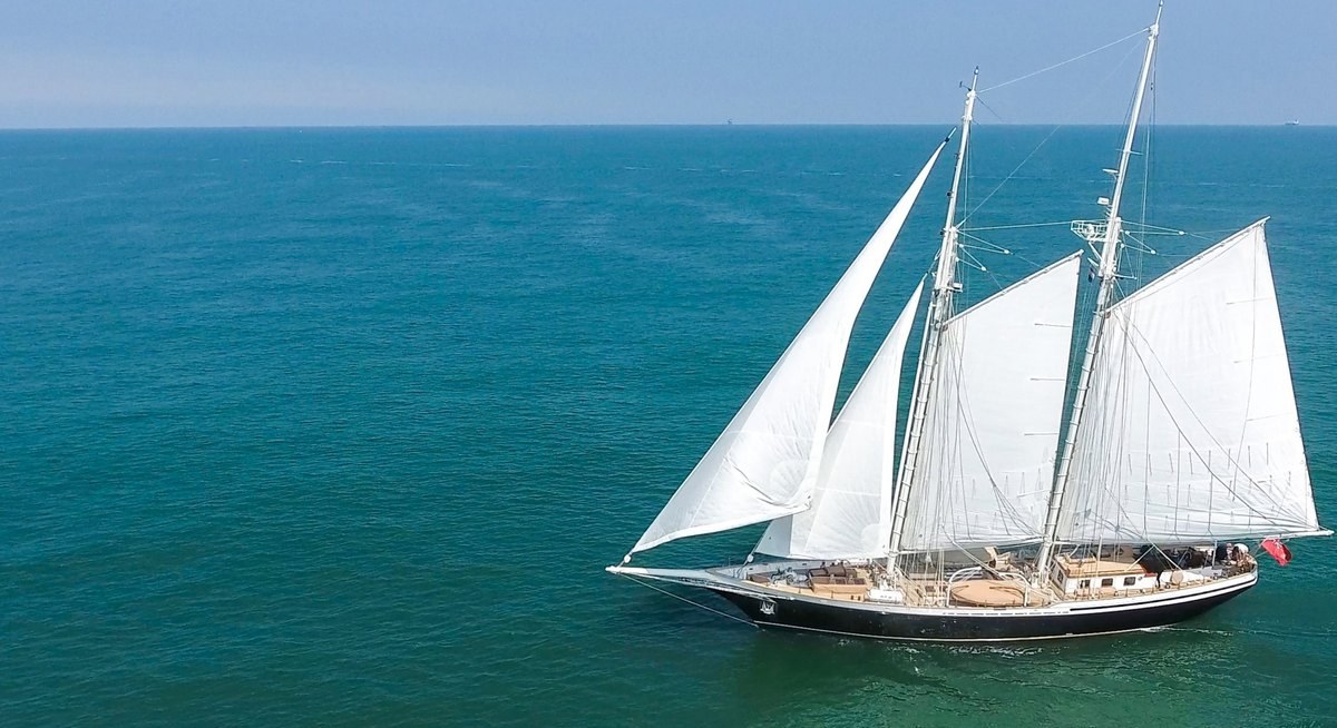 BORKUMRIFF II yacht charter 5