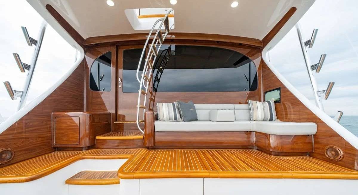 BOUJIE yacht charter 4