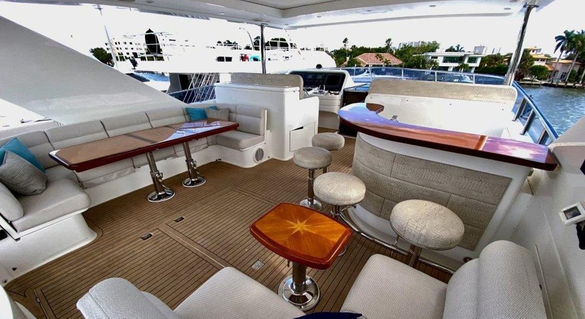 BRANDI WINE yacht charter 4