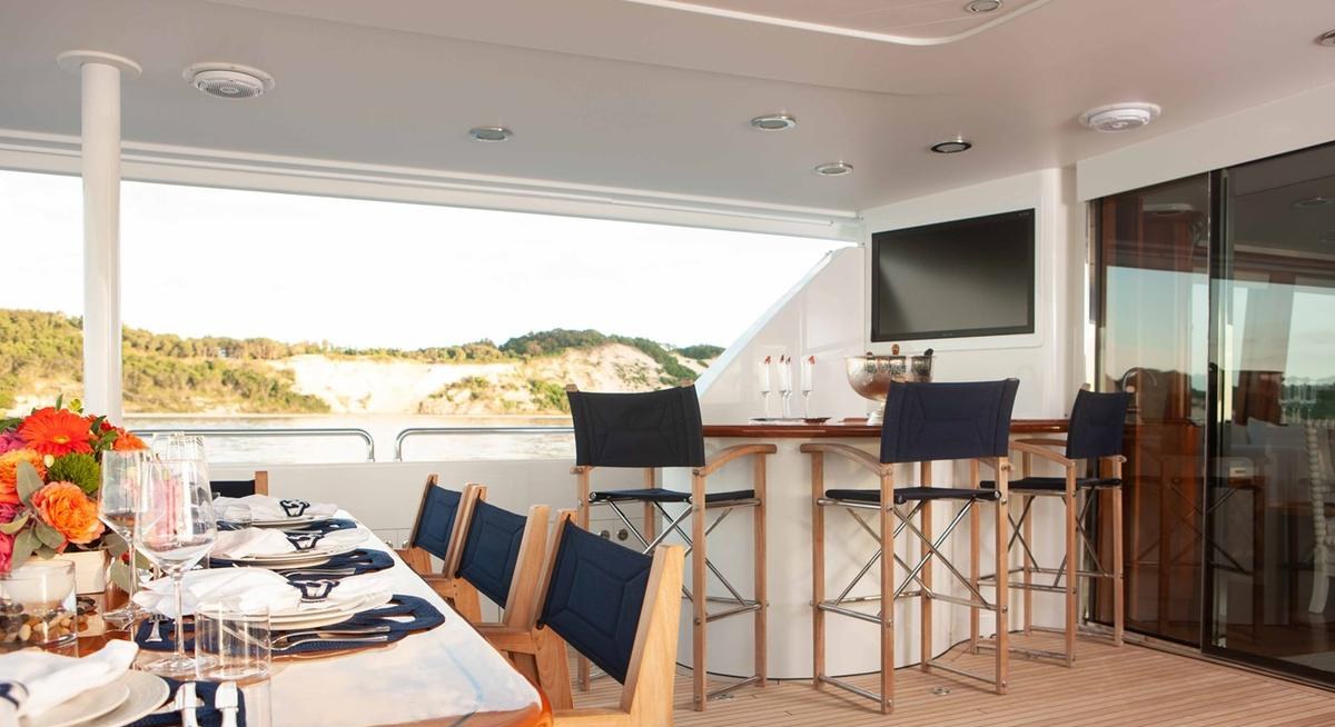BRAVEHEART yacht charter 4