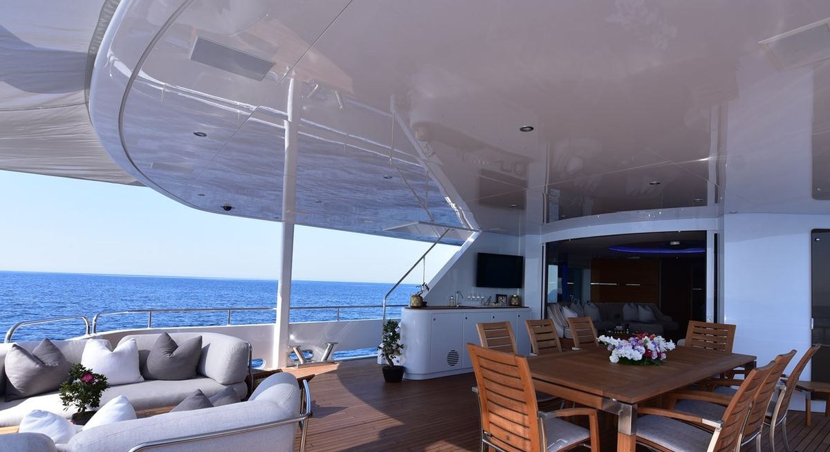 BYZANTIUM yacht charter 5