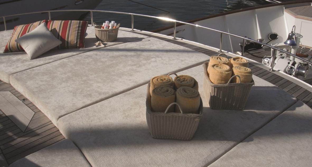 C SIDE yacht charter 2