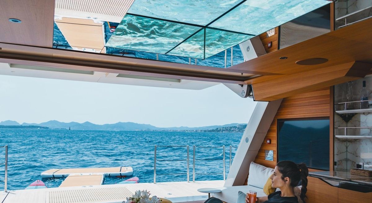 C yacht charter 4