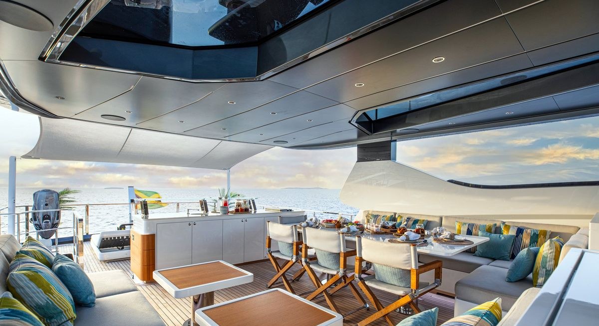 C2 yacht charter 3