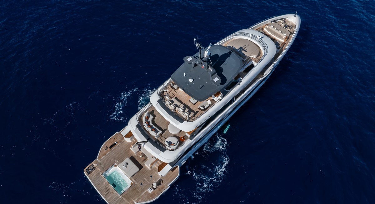 CADA DIA yacht charter 5