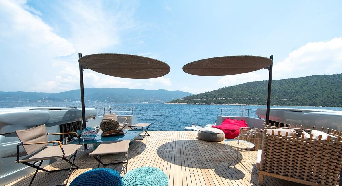 CALADAN yacht charter 3