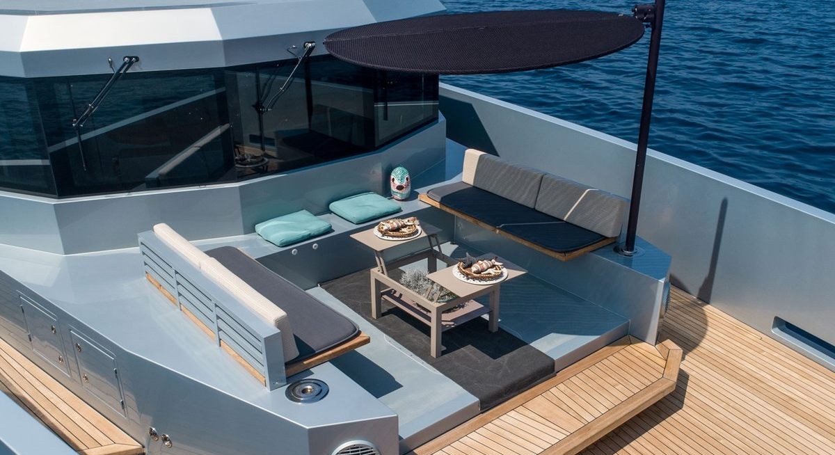 CALADAN yacht charter 2