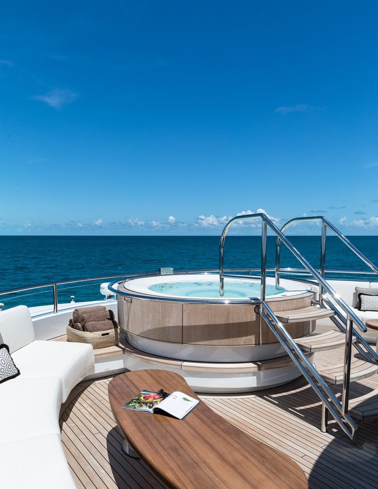 CALEX yacht charter 3