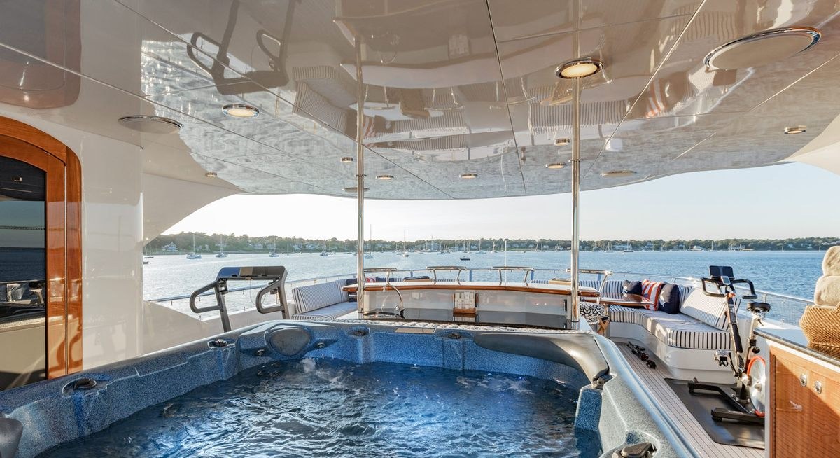 CALLIOPE yacht charter 3