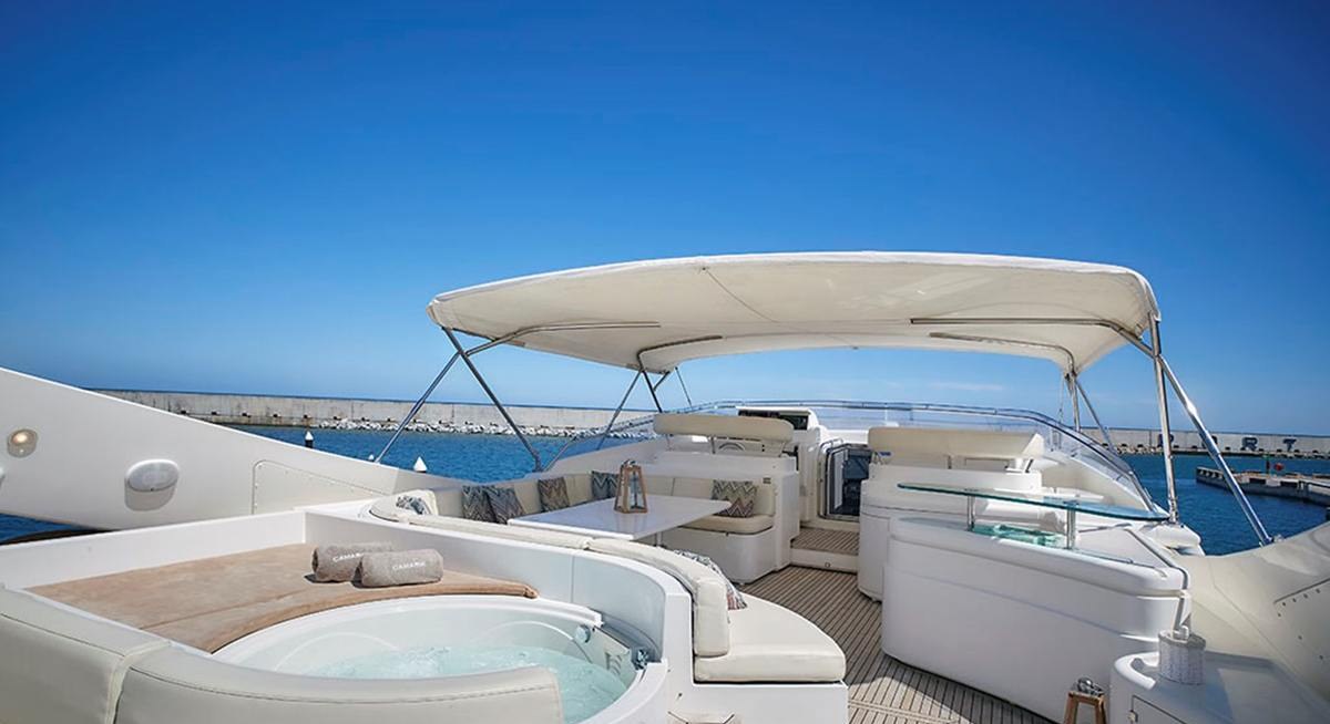 CAMARIK yacht charter 3