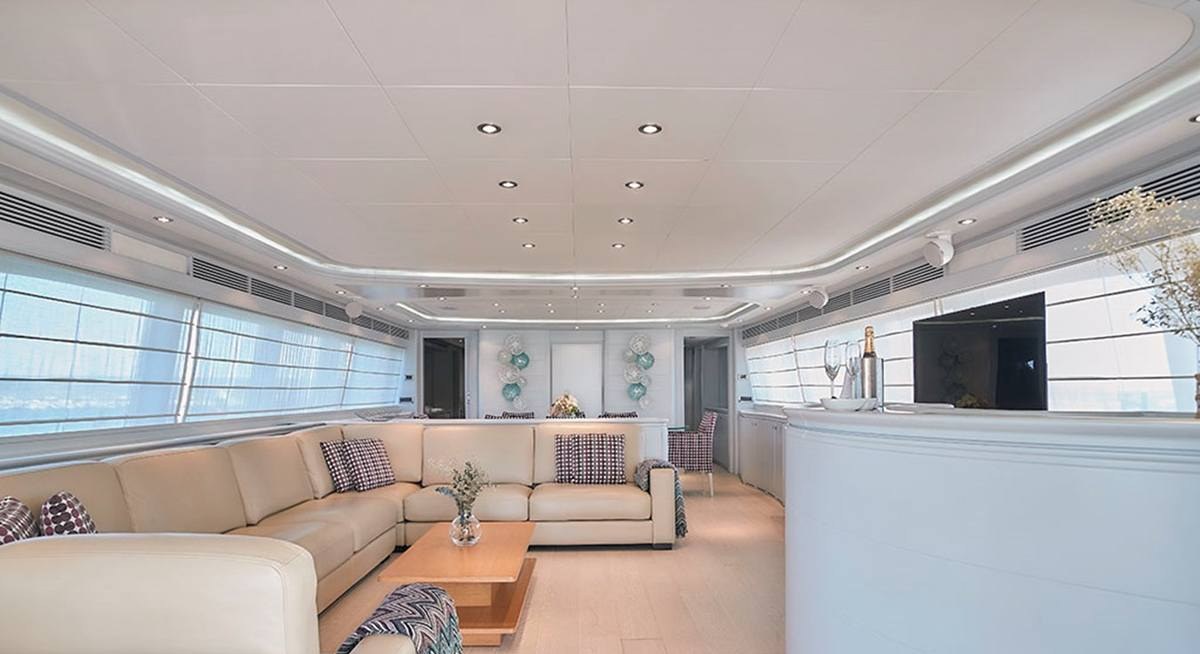 CAMARIK yacht charter 4